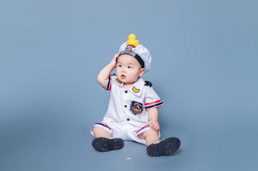 宁德宝宝老摇头怎么回事